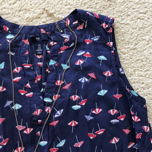 GAP Sleeveless Top - Picture 3 of 6